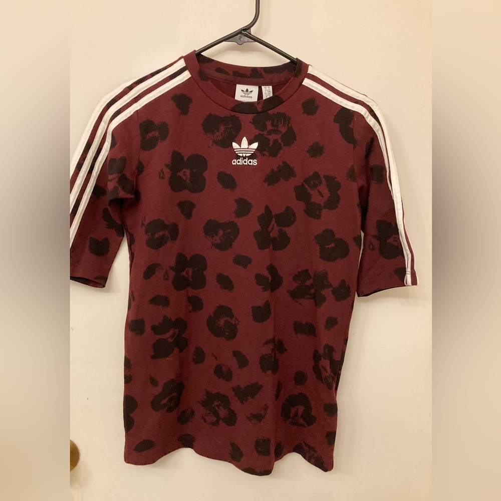 Adidas top